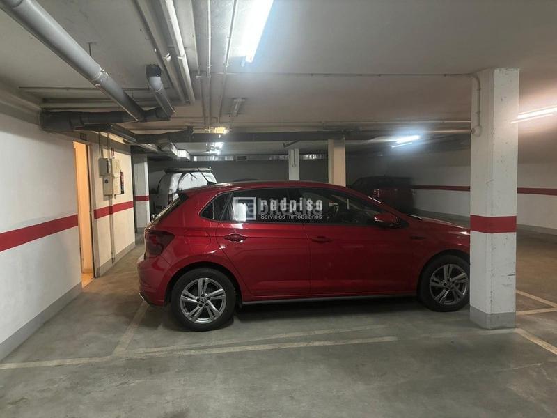 Foto 903a8c7d-656d-4d75-b8c0-f0c9b40b0752. Parking voiture dans Centro San Fernando de Henares