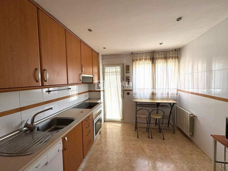 Foto e673a050-ad3b-496c-b0df-71ae288cf1de. Dúplex en Valleaguado-La Cañada Coslada