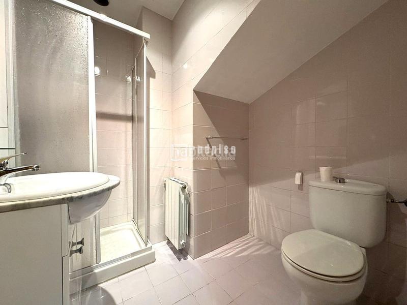 Foto f0e511b8-1d31-4831-8102-b08aa36f0c61. Zweistöckige wohnung mit heizung in Valleaguado-La Cañada Coslada