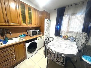 Etagenwohnung in Montserrat-Parque Empresarial. Piso en zona montserrat. ideal para inversores que buscan una op