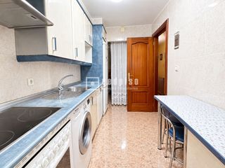 Haus in Ciudad 70. Casa de 3 dormitorios con 2 terrazas y buhardilla crea tu hogar