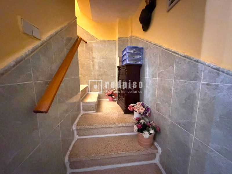 Foto 61422447-6e94-46de-9f0f-b4d0f5e9daf9. Casa amb calefacció a Ciudad 70 Coslada