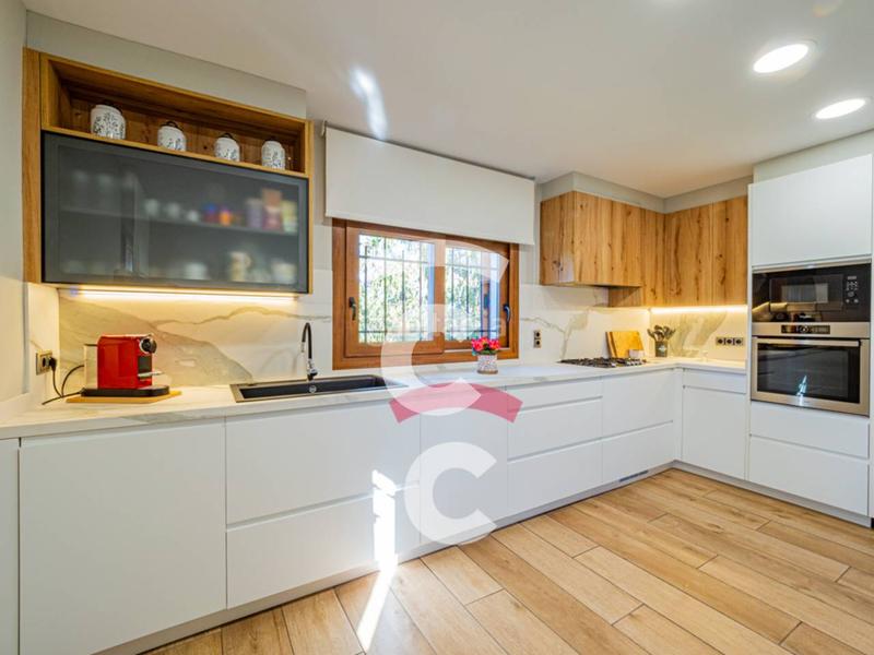 Foto d7e6dc28-d801-4205-a61a-d992d46b7b25. Casa  en venta en Perafita