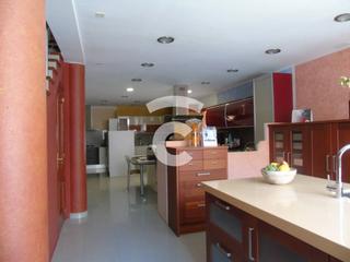 Industrial building in Manlleu. Nave industrial en venta en manlleu
