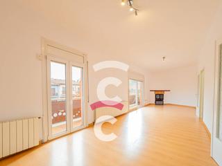 Haus  Arbcies. Casa ideal en santa eugenia de berga  espacio, luz y posibilidad