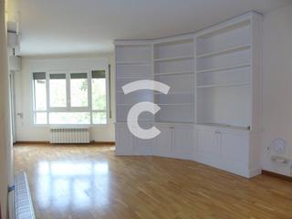 Lloguer Pis a Nord. Piso en alquiler en caputxinssanta clarahospital