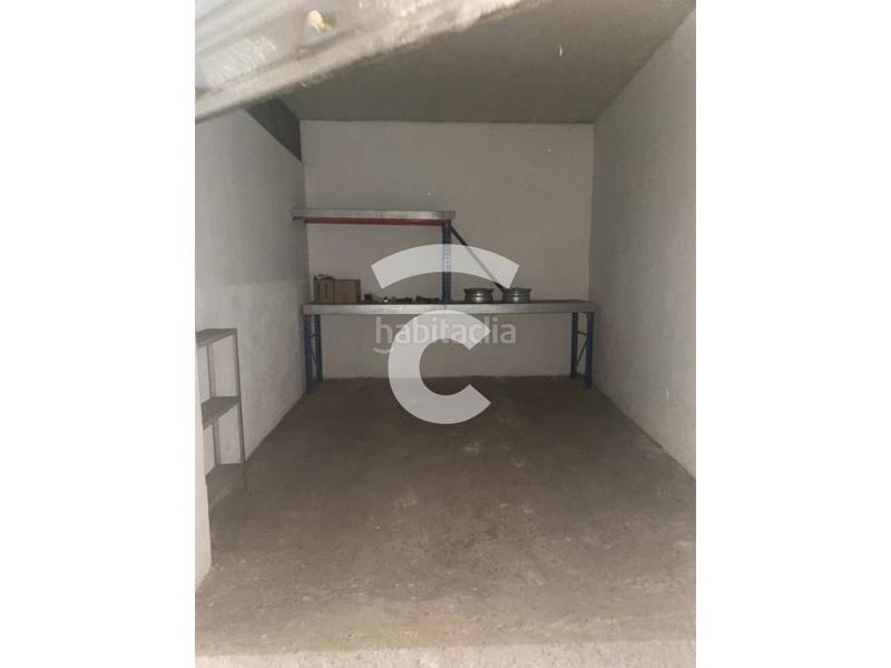 Foto a44326e6-73f2-45d7-b8ba-f435d877d4e2. Car parking in Centre Vic