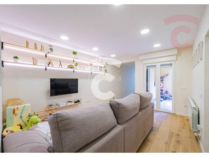 Foto 31c425bf-be07-4ff3-bbeb-b489f001fb8c. Flat with heating in Tona