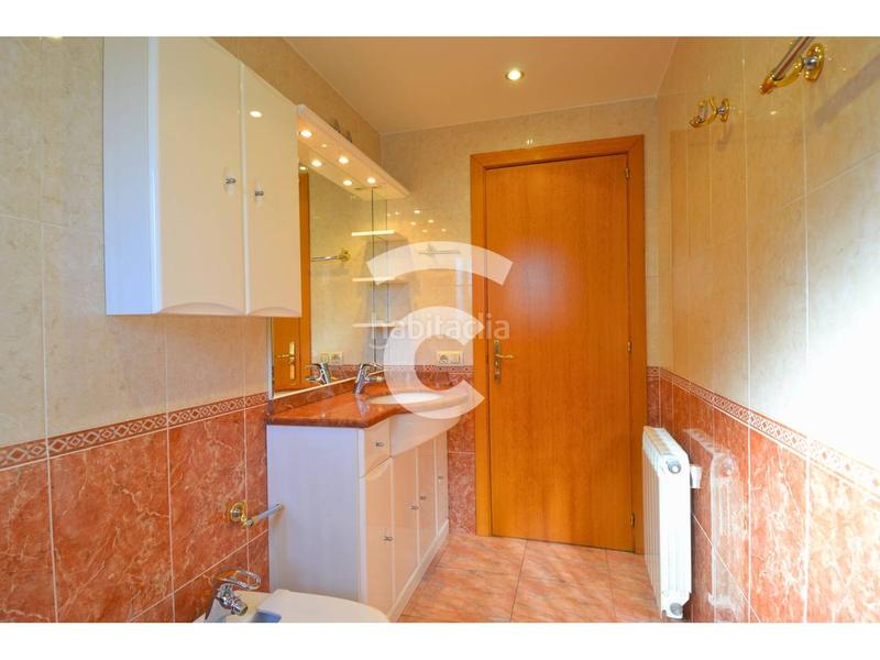 Foto 6acc4805-5b9f-4b75-8048-642f0d54476d. Maison avec chauffage parking dans Olot