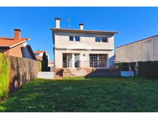 Maison à Olot. Casa en venta en olot