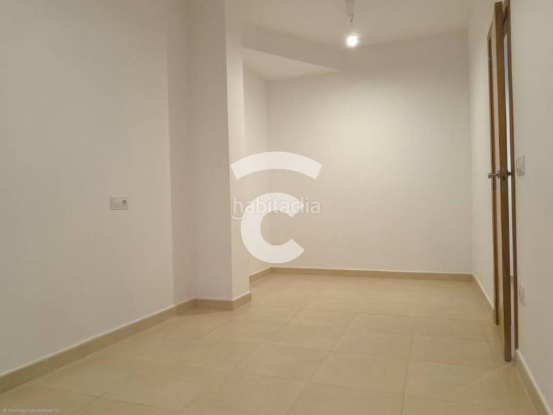 Foto 23a7b0cf-1b8a-41a7-b54d-7a0f49fcf449. Piso  en venta en Sant Hipòlit de Voltregà