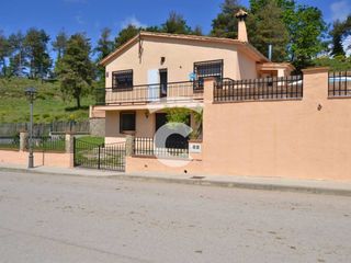 Casa  Calle alou. Casa en venta en sant agust� de llu�an�s 08586