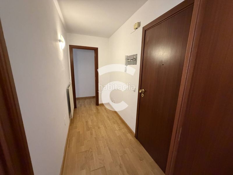 Foto aafee144-2faf-4ab7-a520-3f9dde89d18c. Pis amb calefacció aparcament a Centre Vic