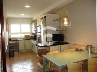 Lloguer Pis  Carretera  de la guixa. Piso de alquiler 3 habitaciones, 2 terrazas y parking en vic