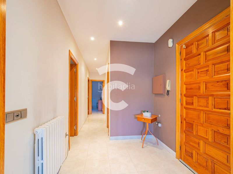 Foto 0e06575d-7838-4146-ad5e-b57fac771e7f. Casa amb calefacció aparcament a Manlleu