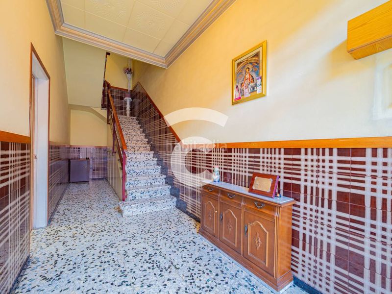 Foto b74d4c8d-c0db-458d-ad48-c16eda80e44f. Casa amb calefacció aparcament a Manlleu