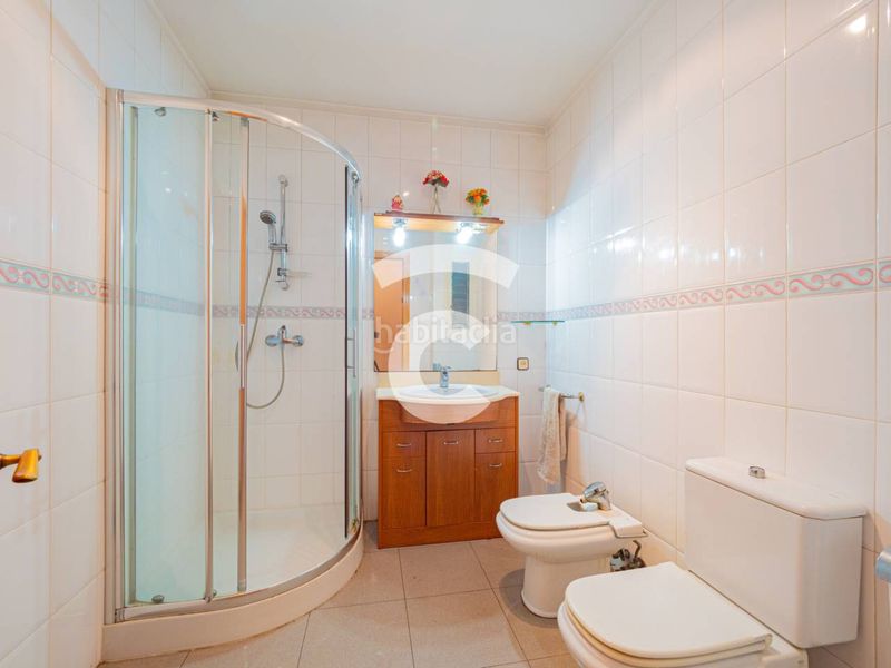 Foto ce6c8d2b-2f62-4e1f-b725-a914dd840f27. Casa amb calefacció aparcament a Manlleu