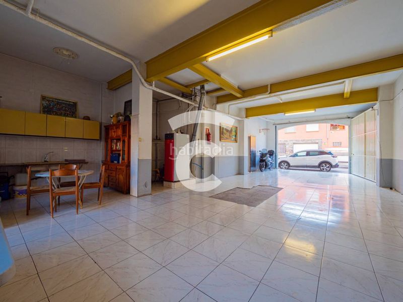 Foto d37e8ec2-d886-458d-b14e-3f8d1cd04bf3. Casa amb calefacció aparcament a Manlleu