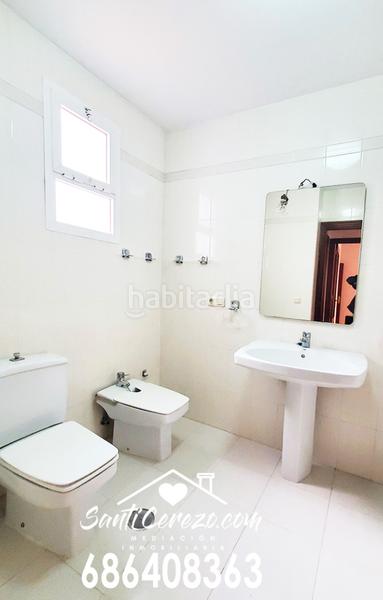 Foto 75a53a45-c598-43e9-96a3-a35c689d430a. Piso  para entrar a vivir con garaje incluido en Montilla