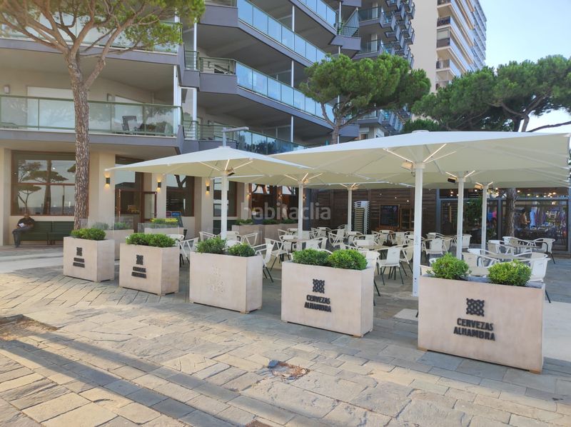 Foto 27df0f68-5866-4f2d-8691-879363e2cef9. Traspaso local comercial traspaso este hermoso y elegante restaurante esquinero en primera línea de mar. en Platja d´Aro