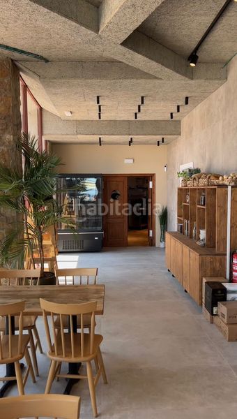 Foto 89e5a4af-e73d-48b8-b69b-508ded264584. Traspaso local comercial traspaso este hermoso y elegante restaurante esquinero en primera línea de mar. en Platja d´Aro