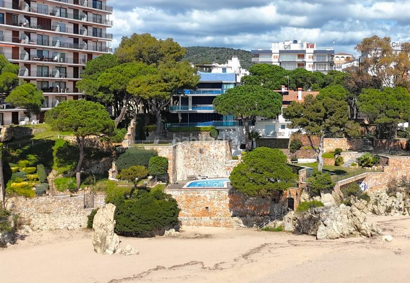 Foto bee5f016-6d5d-4ab0-ab20-d53d661512e7. Planta baja exclusiva planta baja en primera línia de mar en Platja d´Aro