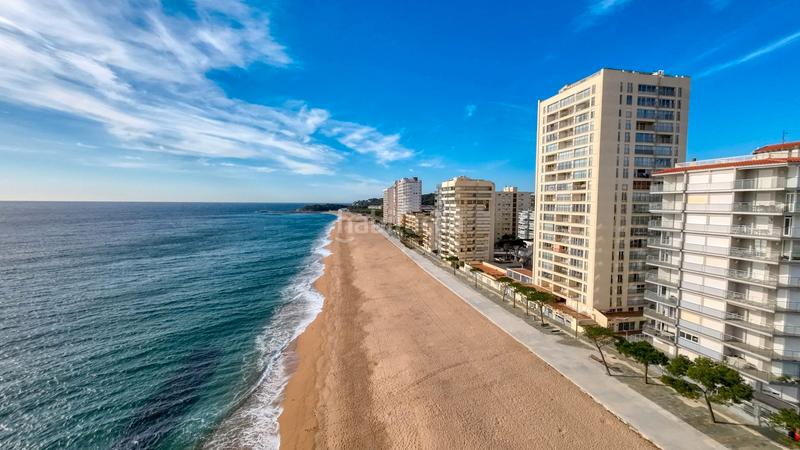 Foto 5b96f751-b02a-4356-aea2-f501ece5deab. Apartamento en passeig marítim 135 en Centre-Platja Platja d´Aro