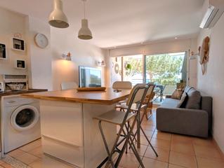 Piccolo appartamento in Passeig marítim 33. Apartamento frente al mar  con licencia turística platja d´aro