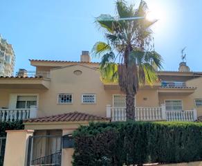 Maison jumelée à Carrer hortènsia 4