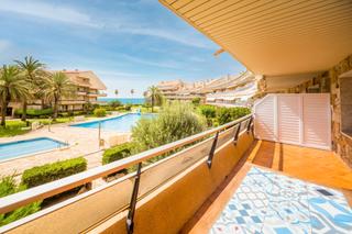 Duplex à Avinguda torre valentina 4. Duplex frente al mar sant antoni de calonge