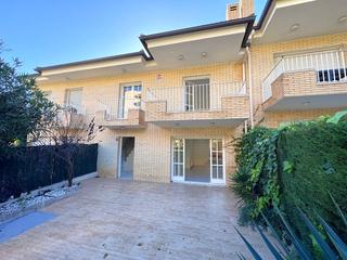 Casa a schiera in Plaça nacions 12