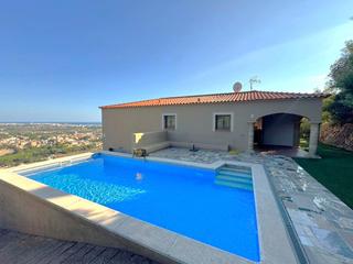 Casa  Carrer de la selva. Casa con licencia turística y vistas al mar