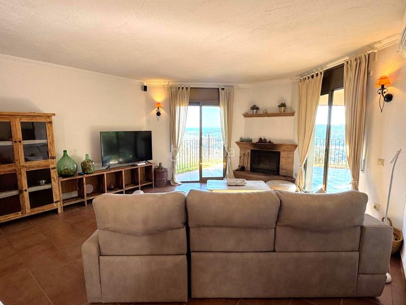 Foto a6c8b2ed-5304-4877-9ed8-d6d5ac86b050. Maison avec cheminée chauffage parking piscine dans Calonge