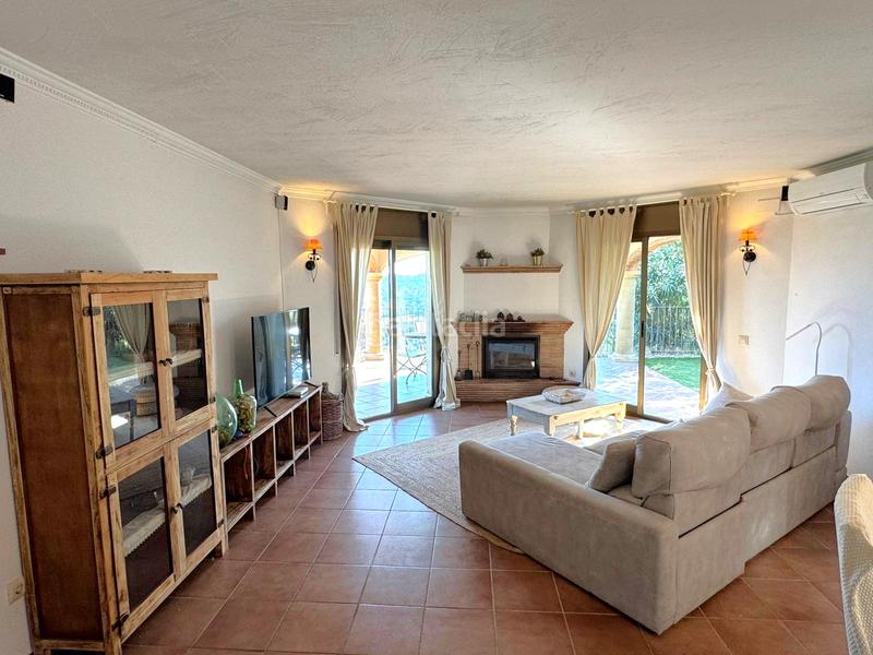 Foto fb5bb2d9-365e-4a90-803d-08428bb5443a. Maison avec cheminée chauffage parking piscine dans Calonge