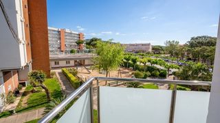 Apartament a Avinguda mediterr�nia 56