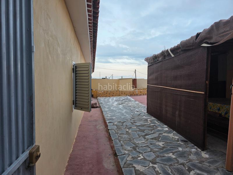 Foto 422bbf89-def4-4995-94d7-7f0e52bc6189. Casa a carretera los roques 23 a Fasnia