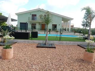 House in Deltebre. Fabulosa casa en venta en deltebre