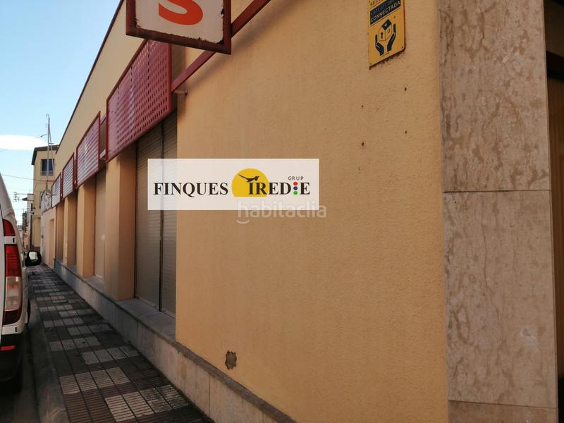 Foto 64d78be5-cc18-4f67-bbde-441032aa9c8e. Rent business premise in Aldea (L´)