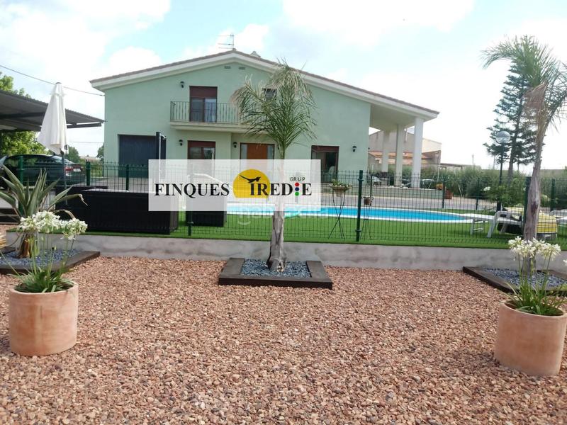 Foto 7b7d6cb2-16cb-40e7-accb-0339a9f38a10. Chalet fabulosa casa en venta en Deltebre