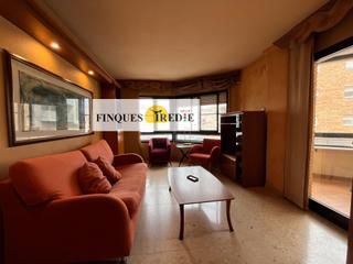 Appartement à Zona Hospital. Piso en amposta