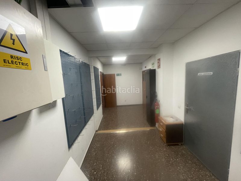 Foto 00ee888c-8e09-499f-ade3-b647f5c83d4e. Local comercial a Roquetes