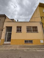 Haus in Masdenverge. Gran casa de 255 m2 con enorme garaje y gran potencial en masden