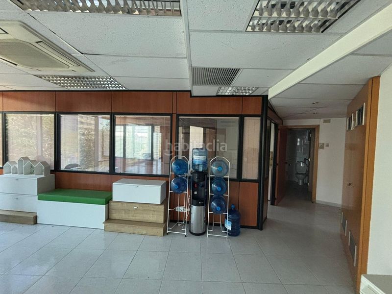 Foto 4b7a5363-ce4e-434a-b049-46825f345aa9. Ufficio con parcheggio in Llevant Reus