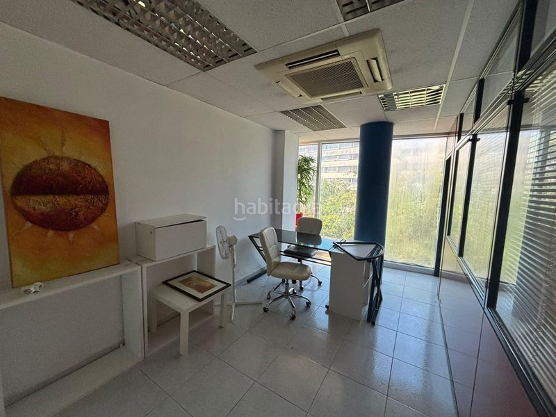 Foto ee91d4f5-b4cd-4399-a634-f10f73b3dce2. Ufficio con parcheggio in Llevant Reus