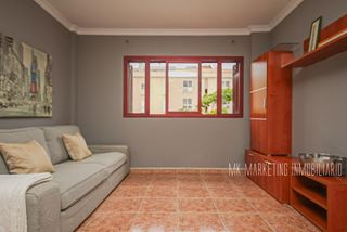 Miete Etagenwohnung  Calle americo vespucio