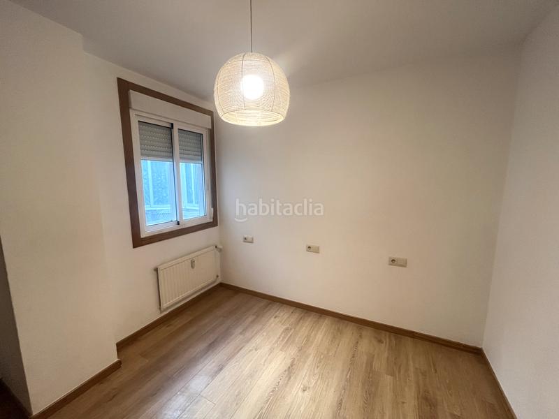 Foto 9ebb1846-c456-48f5-bb44-f6561a716453. Alquiler piso dos dormitorios, cocina equipada, trastero en Vigo