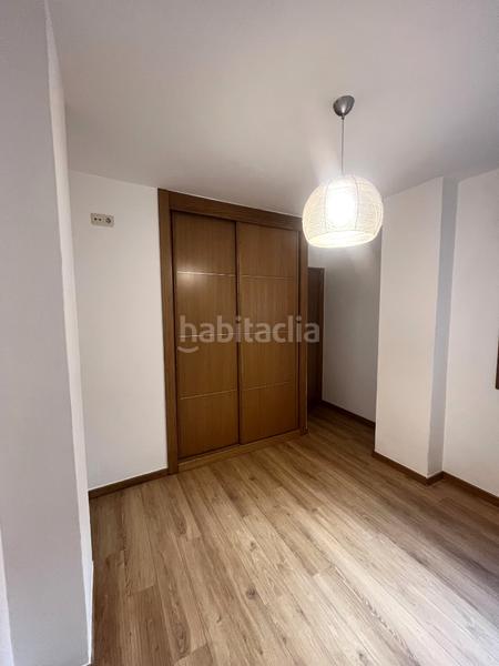 Foto aa16fd1a-f53d-4863-ba75-2156ca15ec8b. Alquiler piso dos dormitorios, cocina equipada, trastero en Vigo