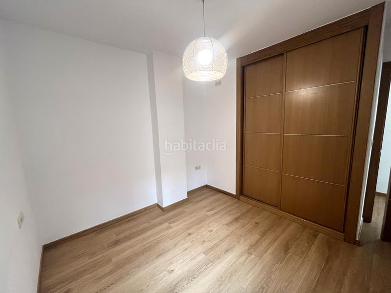 Foto cadeedbb-8c01-440f-a195-7af12ed6a0ba. Alquiler piso dos dormitorios, cocina equipada, trastero en Vigo