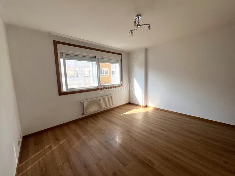 Foto 95e24541-bf2c-4d0e-bf92-e451b543a2f0. Rent flat with heating in O Castro Vigo