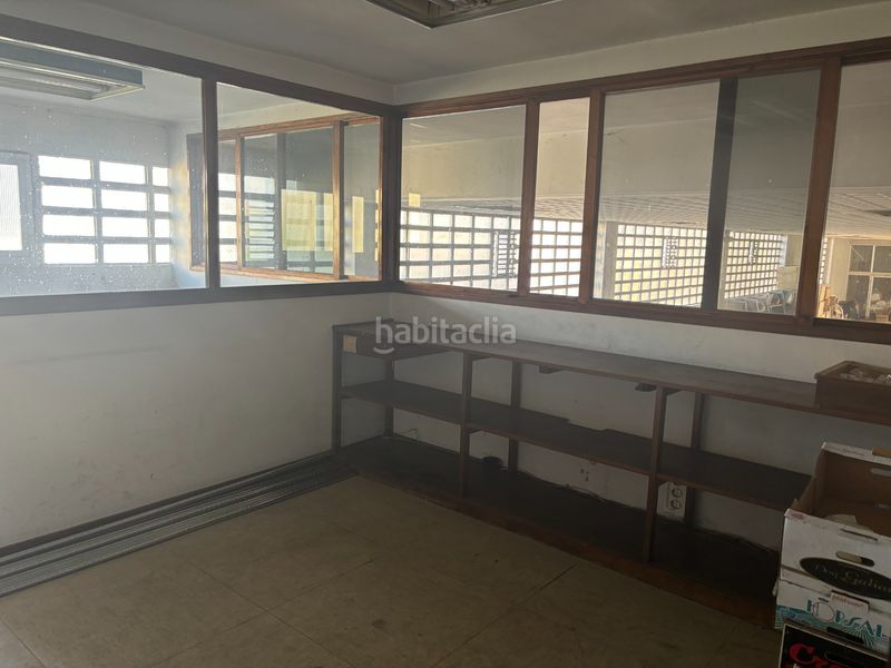 Foto 16f1bb05-ab50-46b4-8bdb-b7530f6999f1. Local comercial a Lavadores Vigo